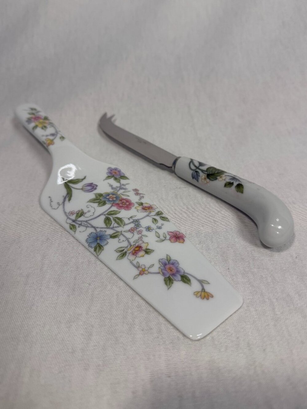 Andrea Sadek Corona Cake Server Cheese Knife Set Porcelain Floral Japan Vintage